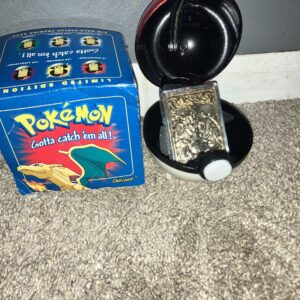 1999 Burger King Collectible Charizard Nintendo Pokemon 23K gold card